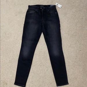 Never-worn Lucky Brand Ava Super Skinny Size 0/25